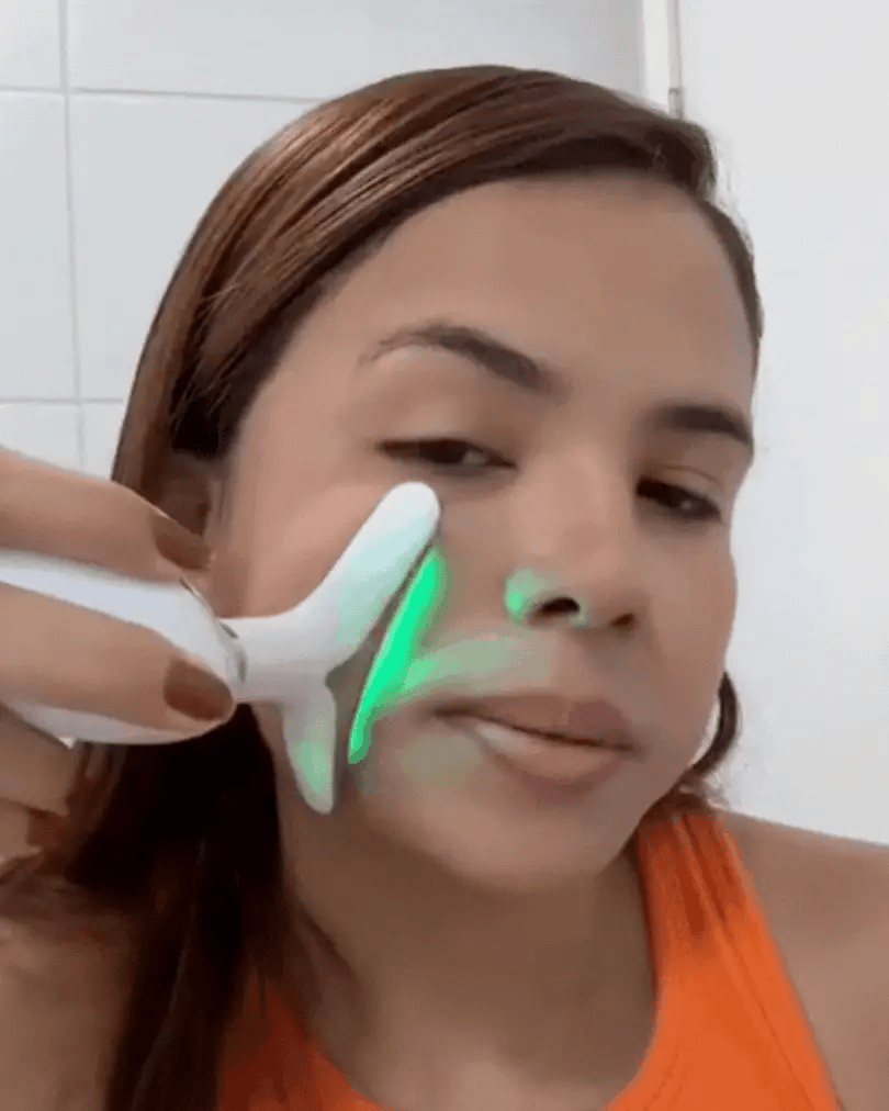 Aparelho de Beleza Facial e Pescoço